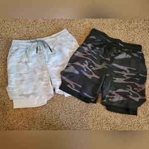 SHEIN Men's Camouflage Shorts - Black and White